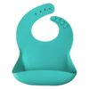 Bavoir Minikoioi pour bébé, le meilleur bavoir de la croissance, disponible au Maroc chez MESAYOU. De marque MINIKOIOI qui est une marque d'accessoires pour bébé en silicone sans BPA et de très bonne qualité